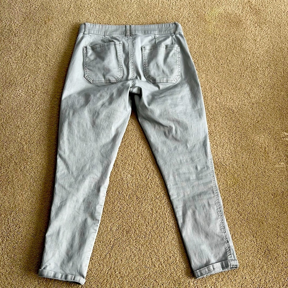 Democracy Sz 4 stone color EUC “Ab”technology capris